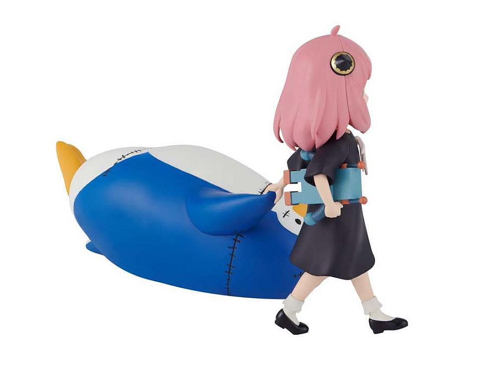 Anya Forger and Penguin Break Time Spy x Family Figure Banpresto Bandai