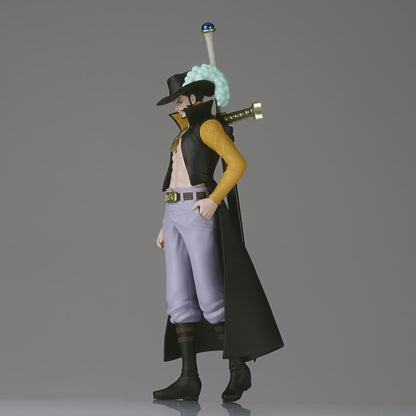 Dracule Mihawk The Shukko One Piece Figure Banpresto Bandai